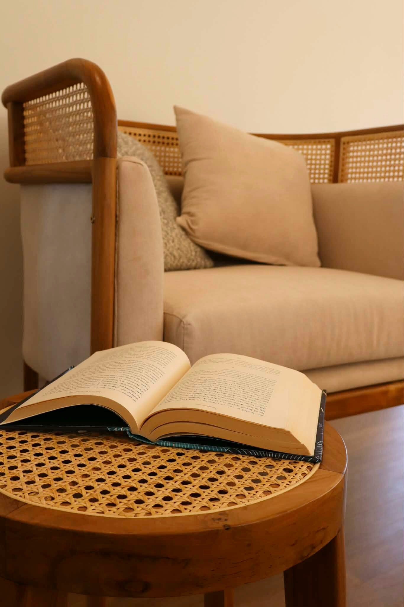 Kentia Stool