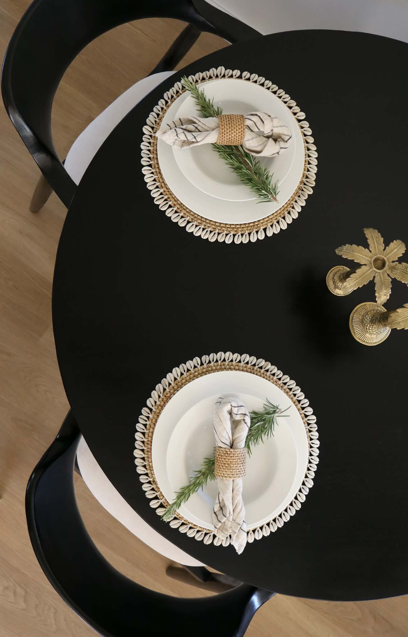Newport Dining Table
