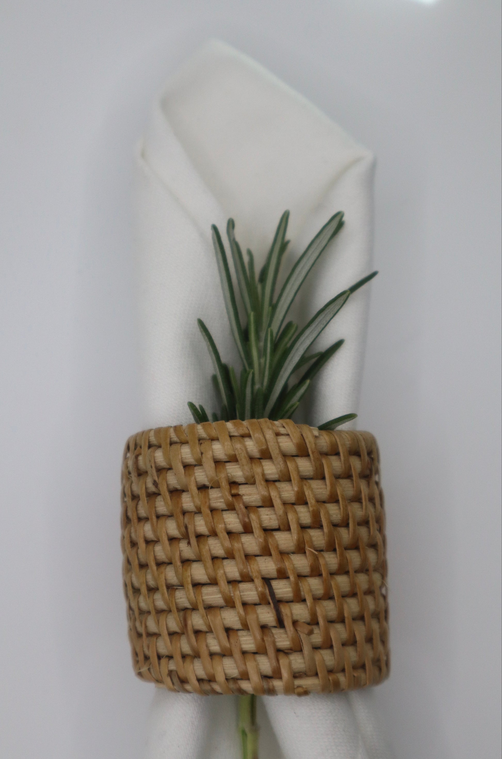 Woven napkin ring 