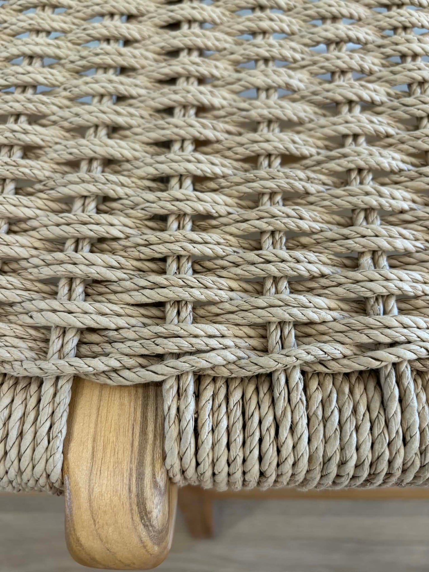Tiptur Bench